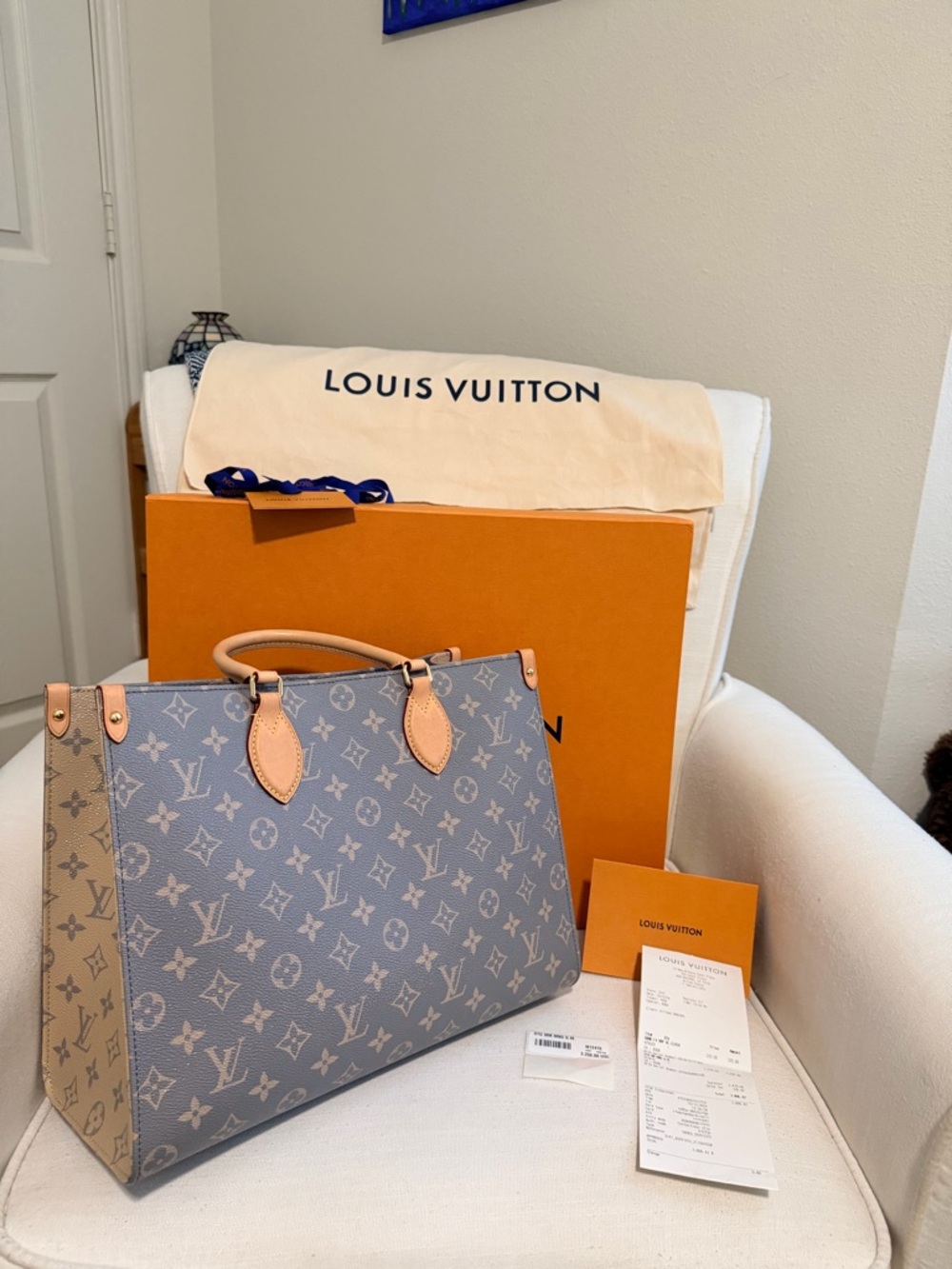 LV OnTheGo MM Tourterelle Grey/Beige Monogram Reverse Tote